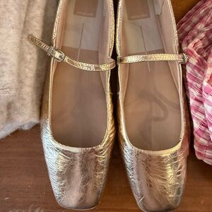 NWT Dolce Vita Gold Reyes Ballet Flats Shoes